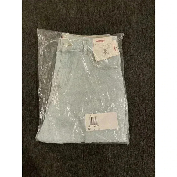 Wrangler Jean Shorts Cut Off Womens 6 28 High Rise Mom Vintage 4” Light Wash NWT - Picture 4 of 4